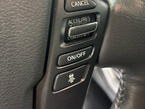 Used 2024 Nissan Frontier SL w/ Technology Package image 15