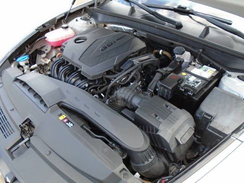 Used 2021 Hyundai Sonata SE FWD image 17