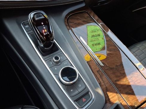 Used 2022 Cadillac Escalade ESV Sport Platinum image 18