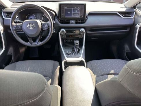 Used 2021 Toyota RAV4 XLE AWD/4WD image 18