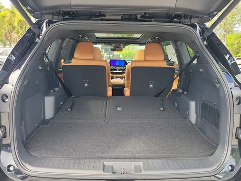New 2026 Toyota Highlander Platinum AWD/4WD image 29