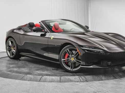Used 2024 Ferrari Roma Spider image 2