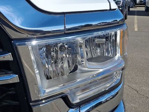 Used 2024 RAM 2500 Tradesman w/ Chrome Appearance Group image 9