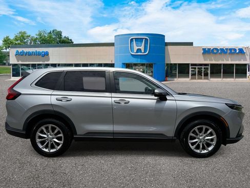 Used 2023 Honda CR-V EX-L image 3