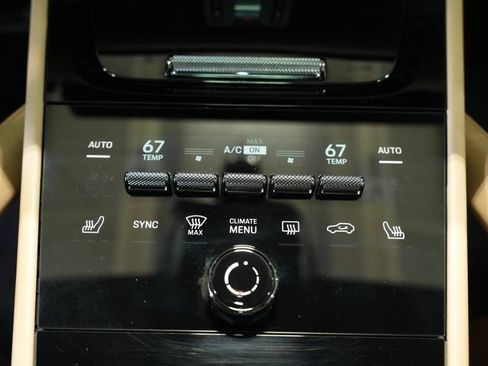 Certified 2025 Porsche Cayenne S AWD/4WD image 22