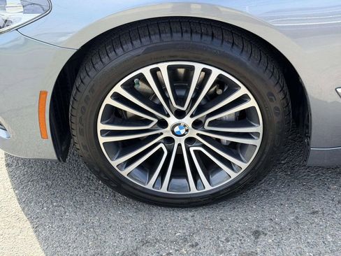 Used 2019 BMW 530i xDrive image 25