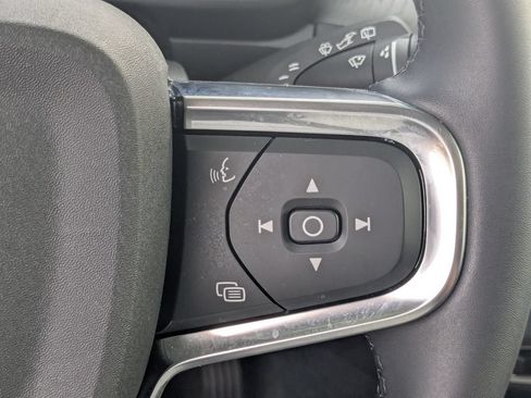 Certified 2026 Volvo XC40 B5 Plus AWD/4WD image 34