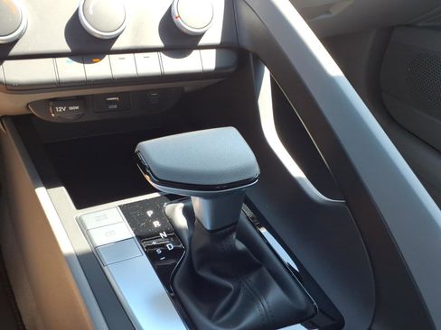 New 2026 Hyundai Elantra SE FWD image 11
