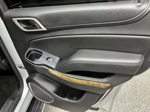 Used 2017 GMC Yukon Denali image 30