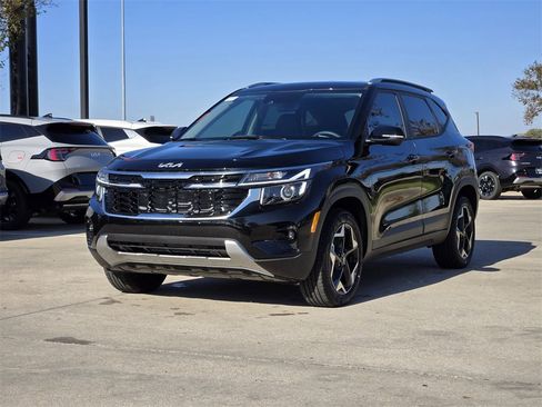 New 2026 Kia Seltos S image 2