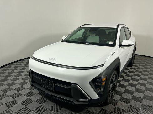 Used 2024 Hyundai Kona SEL FWD image 7