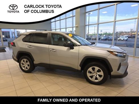 Used 2024 Toyota RAV4 LE FWD image 5