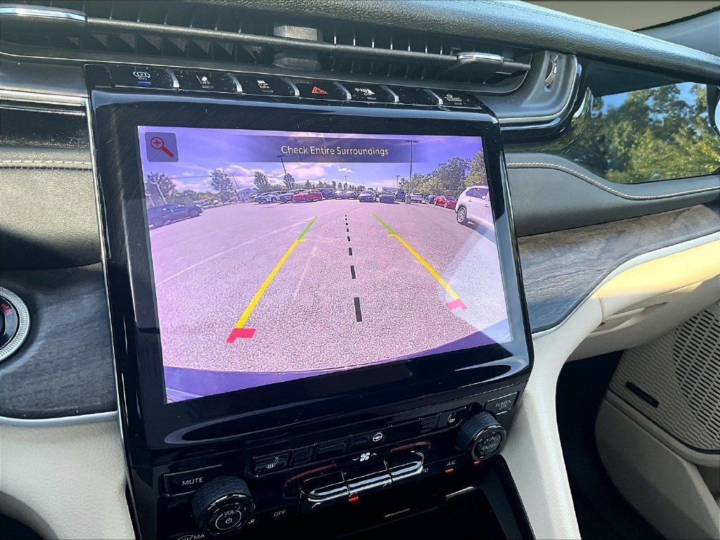 Used 2023 Jeep Grand Cherokee 4WD 4xe image 19
