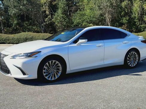 Used 2024 Lexus ES 350 Ultra Luxury image 4