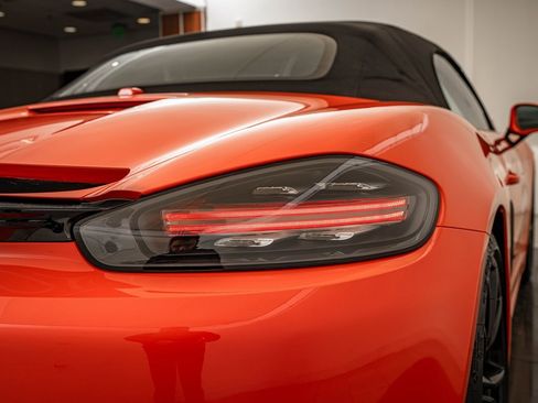 Used 2017 Porsche 718 Boxster S image 24