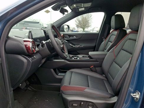 New 2026 Chevrolet Equinox RS w/ LPO, Floor Liner Package image 9