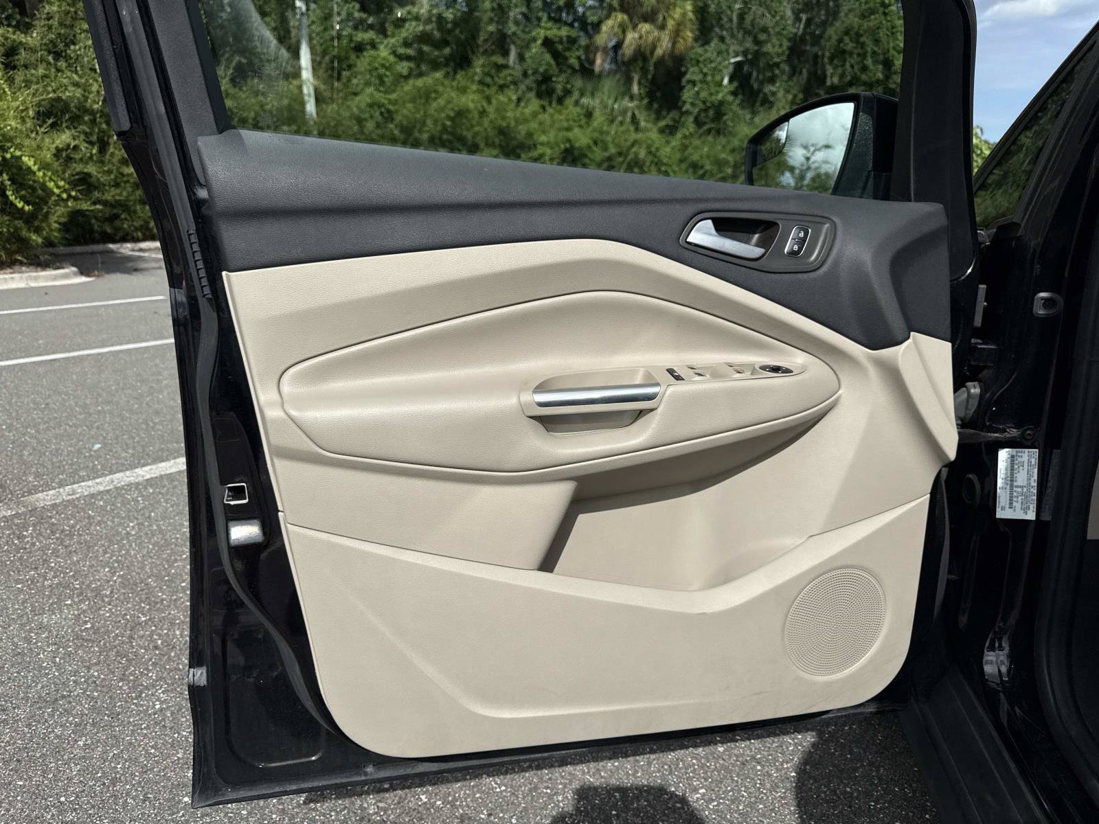Used 2018 Ford C-MAX SE w/ Equipment Group 201A FWD image 17