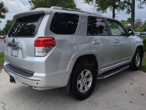 Used 2013 Toyota 4Runner SR5 RWD image 10