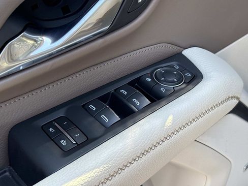 Used 2021 GMC Yukon Denali w/ Denali Ultimate Package image 13