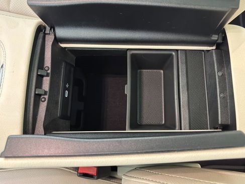 Used 2025 Mercedes-Benz GLE 350 4MATIC image 26