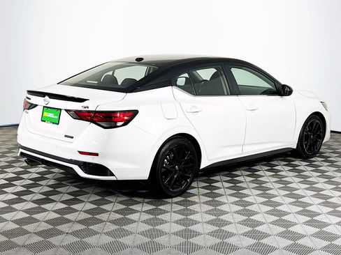 Used 2025 Nissan Sentra SR w/ Midnight Edition FWD image 8
