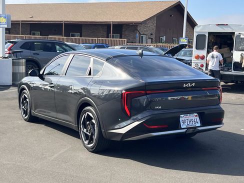 Used 2025 Kia K4 EX image 3