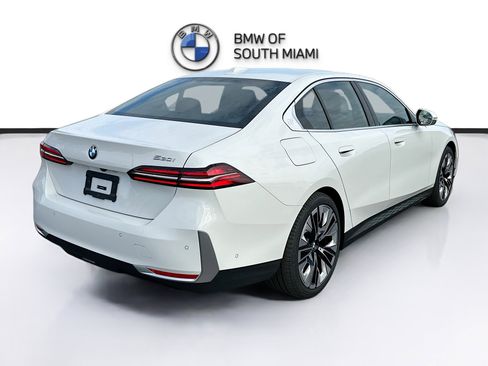 New 2026 BMW 530i RWD image 6