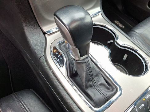 Certified 2021 Jeep Grand Cherokee Limited AWD/4WD image 13