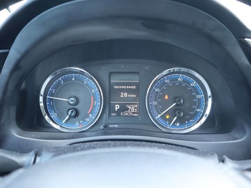 Used 2018 Toyota Corolla LE w/ Carpet Mat Package (TMS) image 19