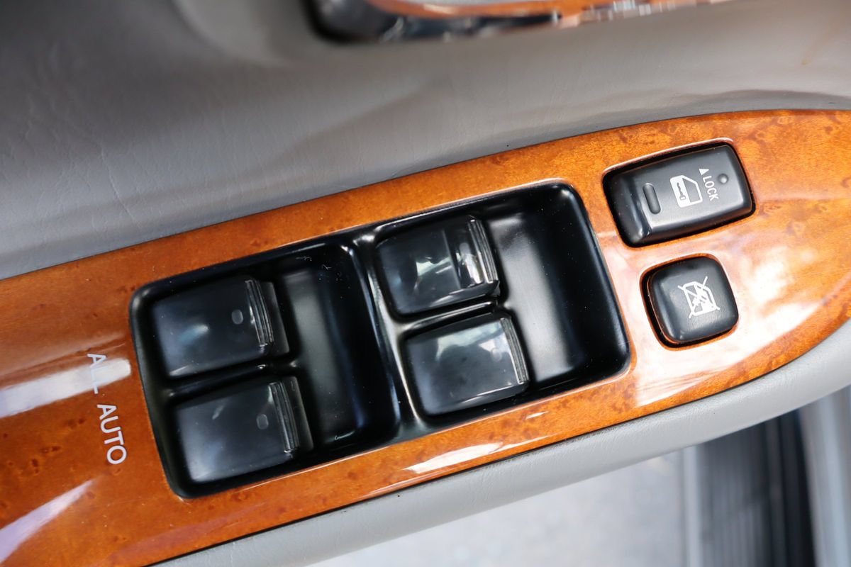 Used 2006 Lexus LX 470 4WD image 30