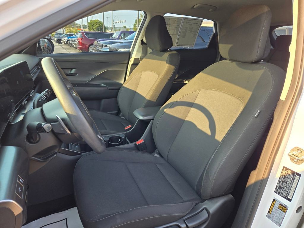 Used 2024 Hyundai Kona SE FWD image 15