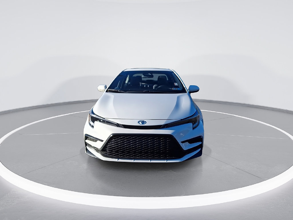 Certified 2025 Toyota Corolla SE w/ SE Premium Package FWD image 4