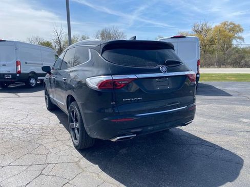 Used 2024 Buick Enclave Essence w/ Sport Touring Edition FWD image 7