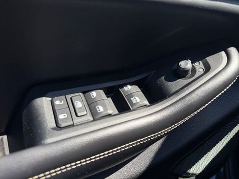 Used 2023 Jeep Grand Cherokee L Limited AWD/4WD image 15