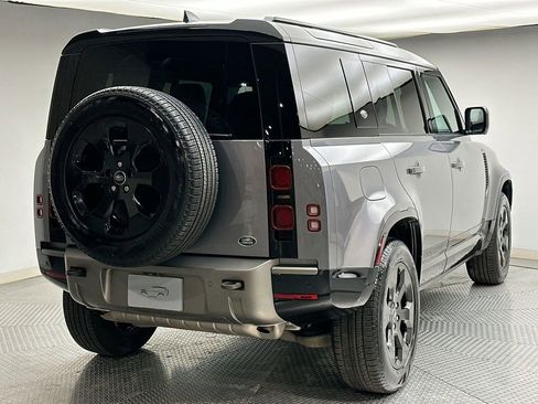 Used 2022 Land Rover Defender 110 X-Dynamic SE image 13