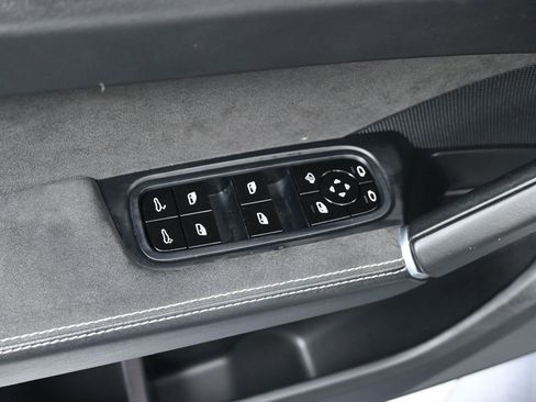 Used 2021 Porsche Cayenne GTS image 11