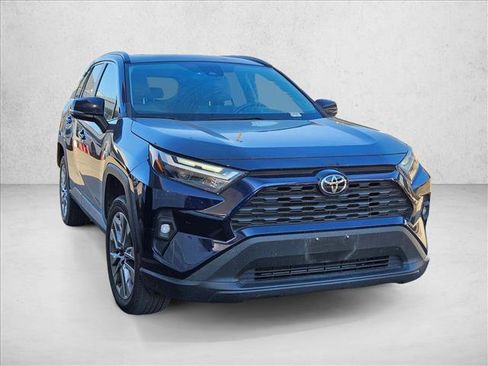 Used 2023 Toyota RAV4 XLE Premium image 3
