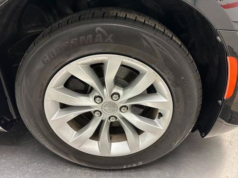 Certified 2021 Chrysler 300 Touring image 28