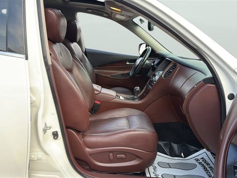 Used 2016 INFINITI QX50 AWD w/ Premium Plus Package image 13