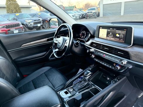 Used 2020 Kia Telluride SX w/ SX Prestige Package image 34