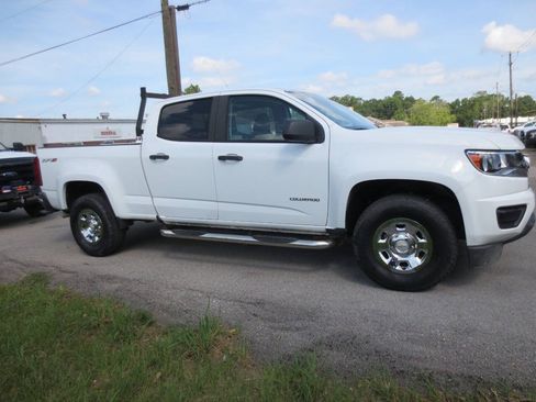 Used 2019 Chevrolet Colorado W/T w/ WT Convenience Package RWD image 2