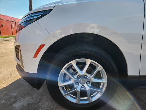 Certified 2024 Chevrolet Equinox LT image 10