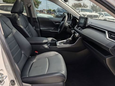 Used 2022 Toyota RAV4 XLE Premium FWD image 32