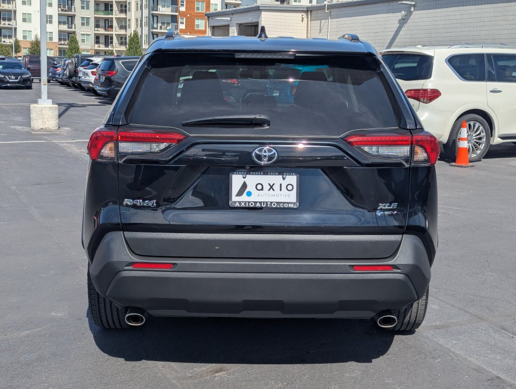 Used 2025 Toyota RAV4 XLE AWD/4WD image 6