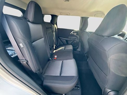 New 2026 Mitsubishi Outlander ES image 27