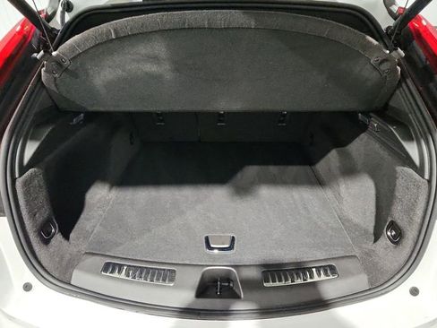 Used 2024 Cadillac XT4 Premium Luxury image 28