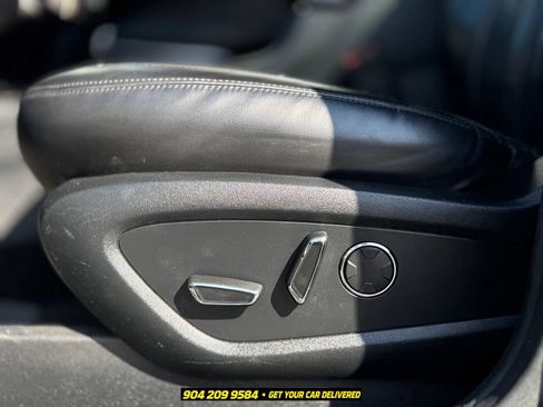 Used 2019 Lincoln MKC Select w/ Select Plus Package FWD image 10