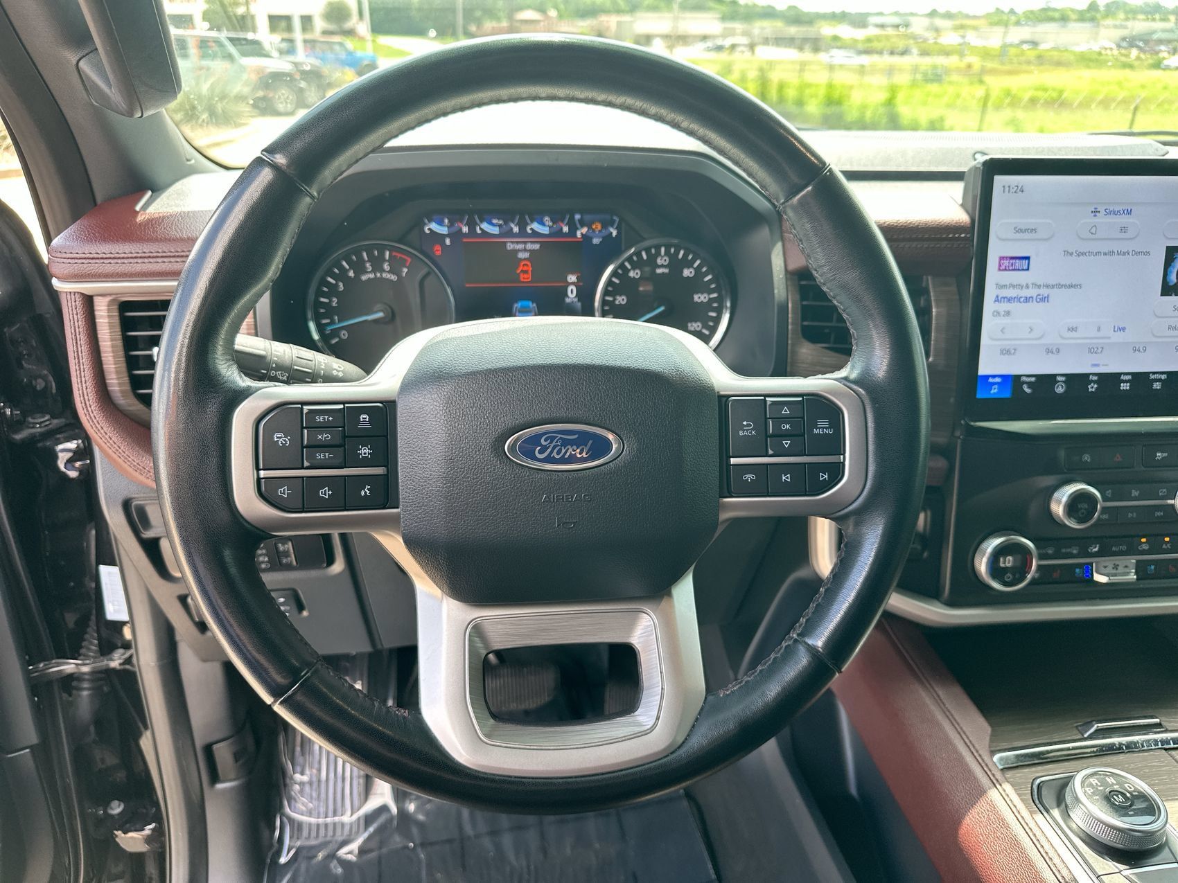 Used 2024 Ford Expedition Max Limited AWD/4WD image 14