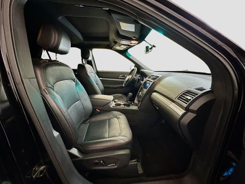 Used 2017 Ford Explorer Sport image 35