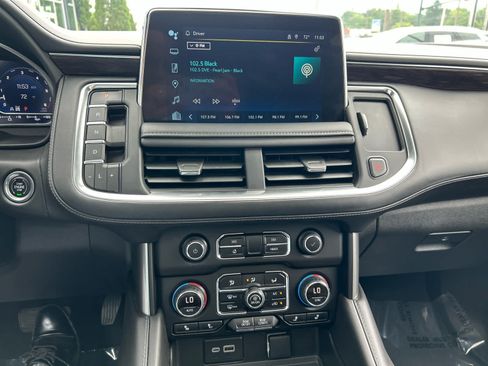 Used 2023 Chevrolet Tahoe Z71 w/ Luxury Package AWD/4WD image 11